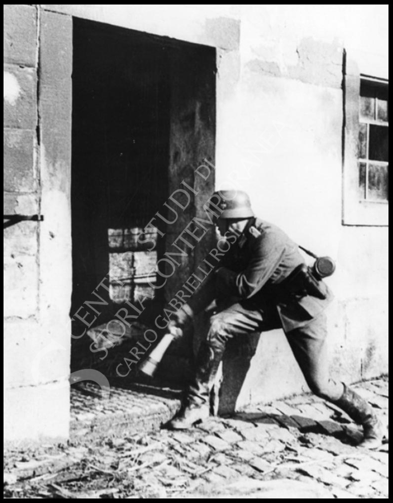 Le forze armate del Terzo Reich (1938-1945) – Fondo Associazione Toscana Volontari della&nbsp;Libertà